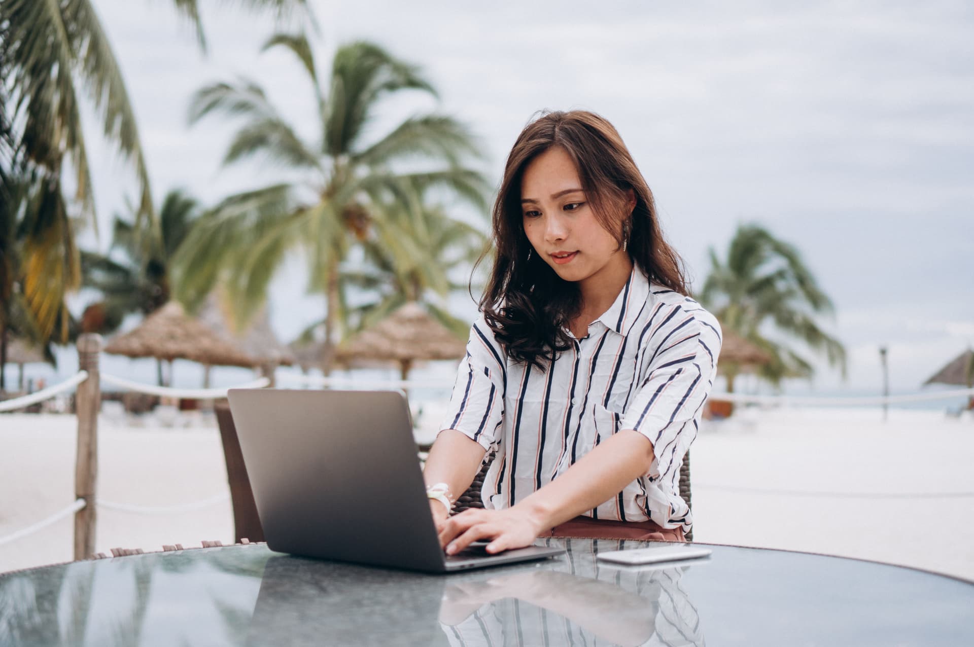 Itinerary Workation Indonesia Terbaik: Kerja Produktif Sekaligus Liburan di 5 Kota Ini